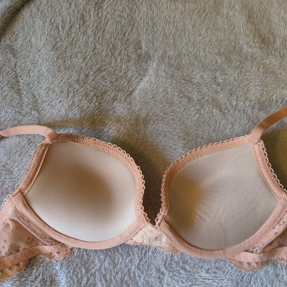 Victoria's Secret 32A push up bra - Picture 5 of 5